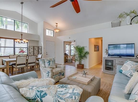 3rd image of 27157 Kindlewood Ln