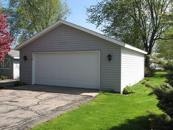 2nd image of W10217 Delbern Dr