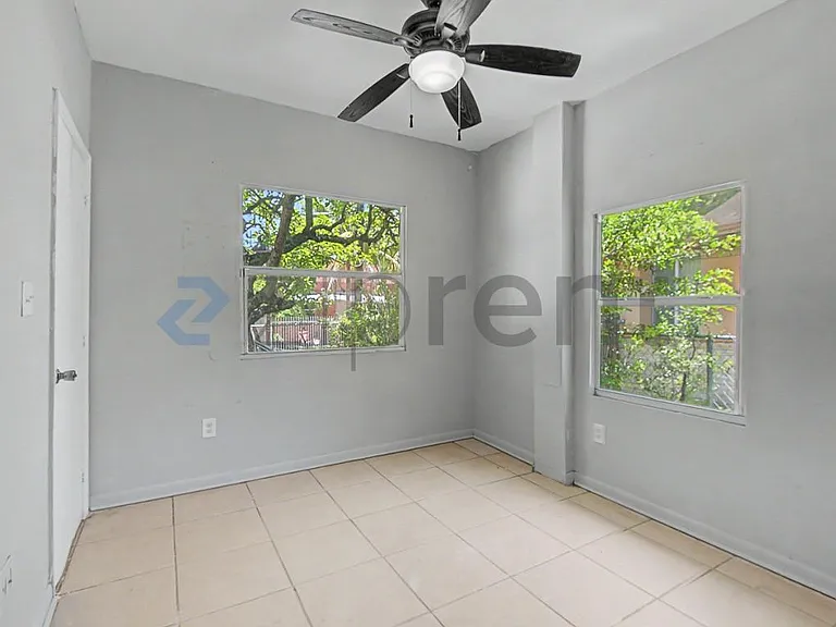 238 NE 57th St — Photo 17