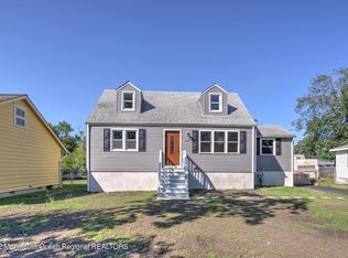 629 E Cape May Ave, Ocean Gate, NJ 08740