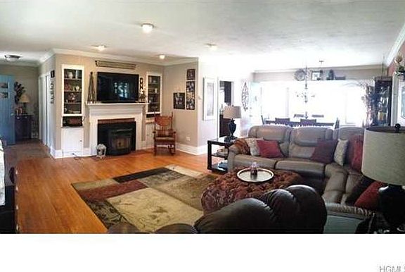 3rd image of 7 Glen Ln