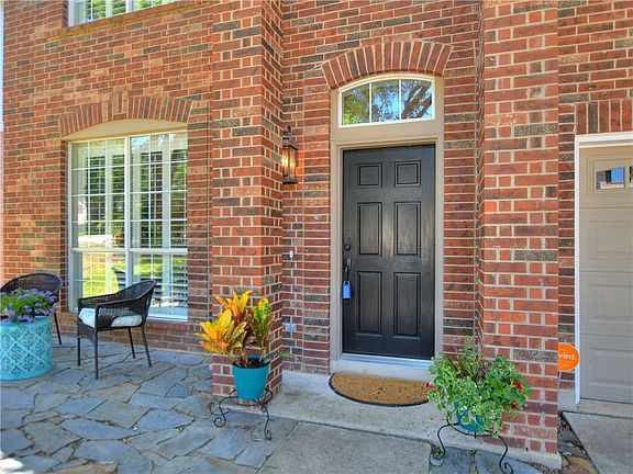 2nd image of 4045 Canyon Glen Cir