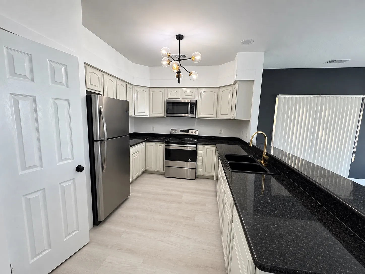 1236 Marina Dr — Photo 3