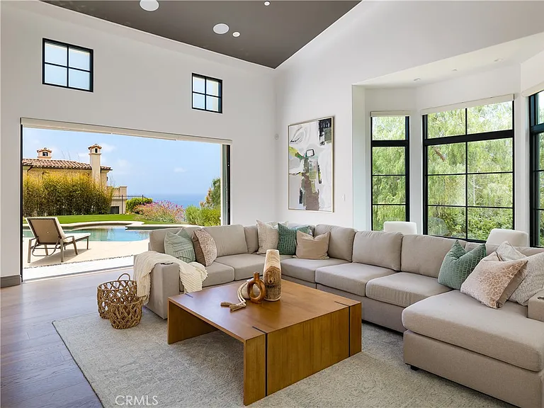 32009 Cape Point Dr — Photo 18