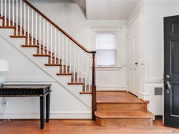 4th image of 3411 W Franklin St