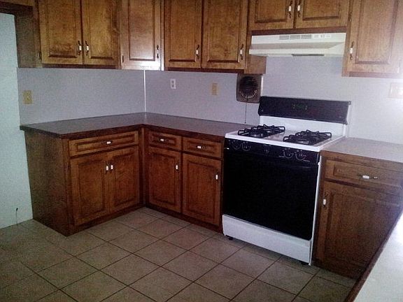 4th image of 310 Lee Road 241
