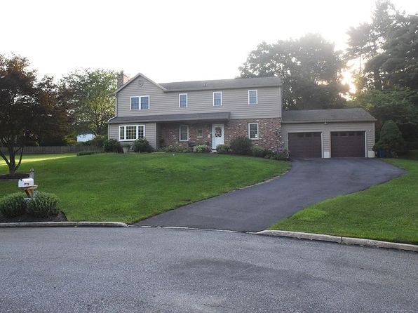 1215 Brinton Cir