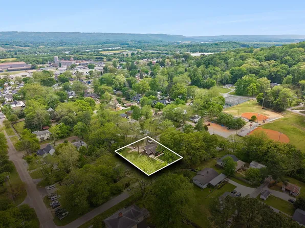 411 Pine Ave, South Pittsburg, TN 37380