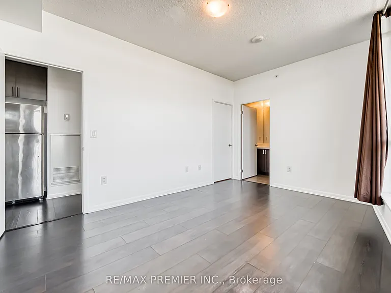 800 Lawrence Ave W #2013 — Photo 25