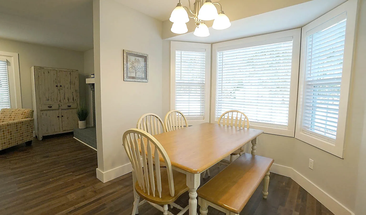 4615 Nesbit Ct — Photo 4