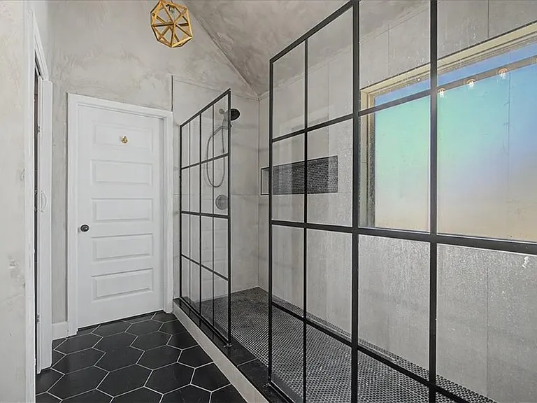 8757 Danley Dr — Photo 19