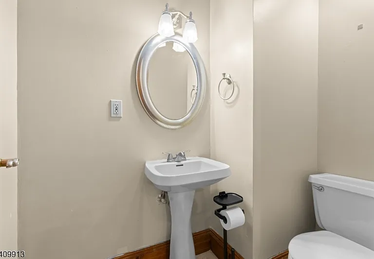 147 Millbrook Ave — Photo 13