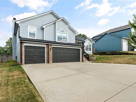 2nd image of 701 Shorthorn Dr