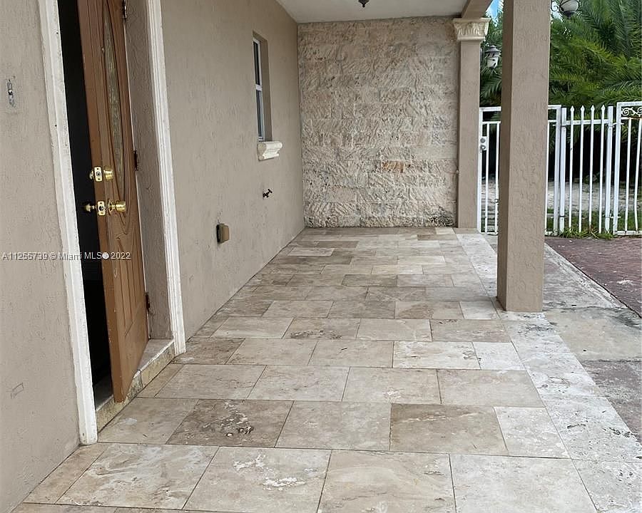 1st image of 390 W 41st St #1