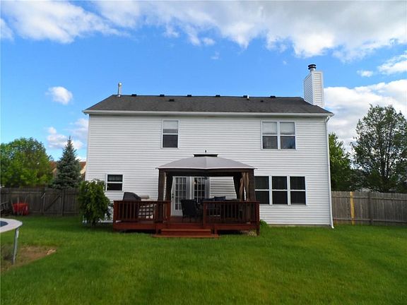 4th image of 110 E Bloomfield Ln
