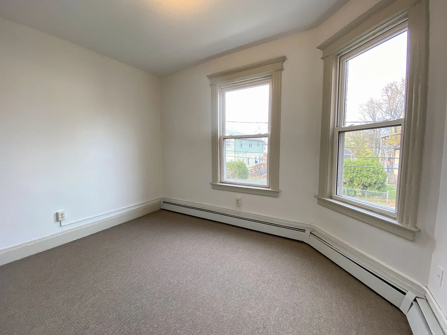 31-33 Bond St / Rosario Properties, LLC — Photo 4