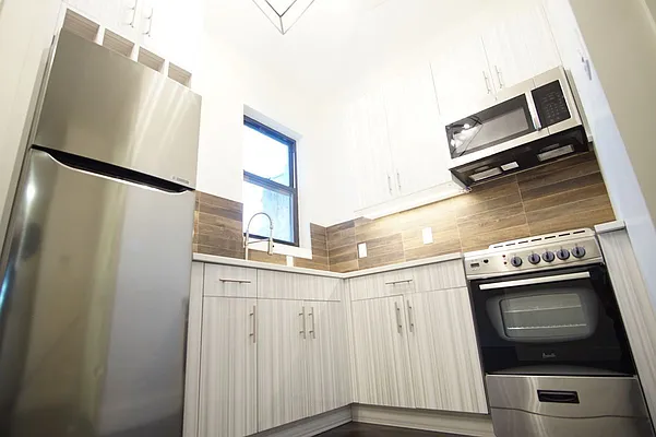 Rented by Lofts and Flats LLC | media 19