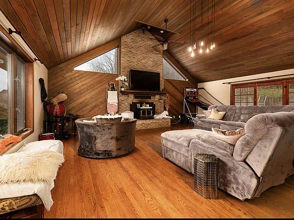 5th image of 3058 Amey Drive