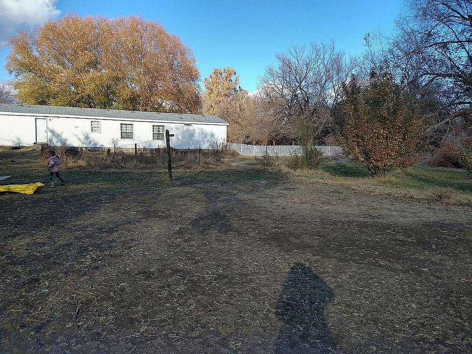 2nd image of 905 Babs Ave #A