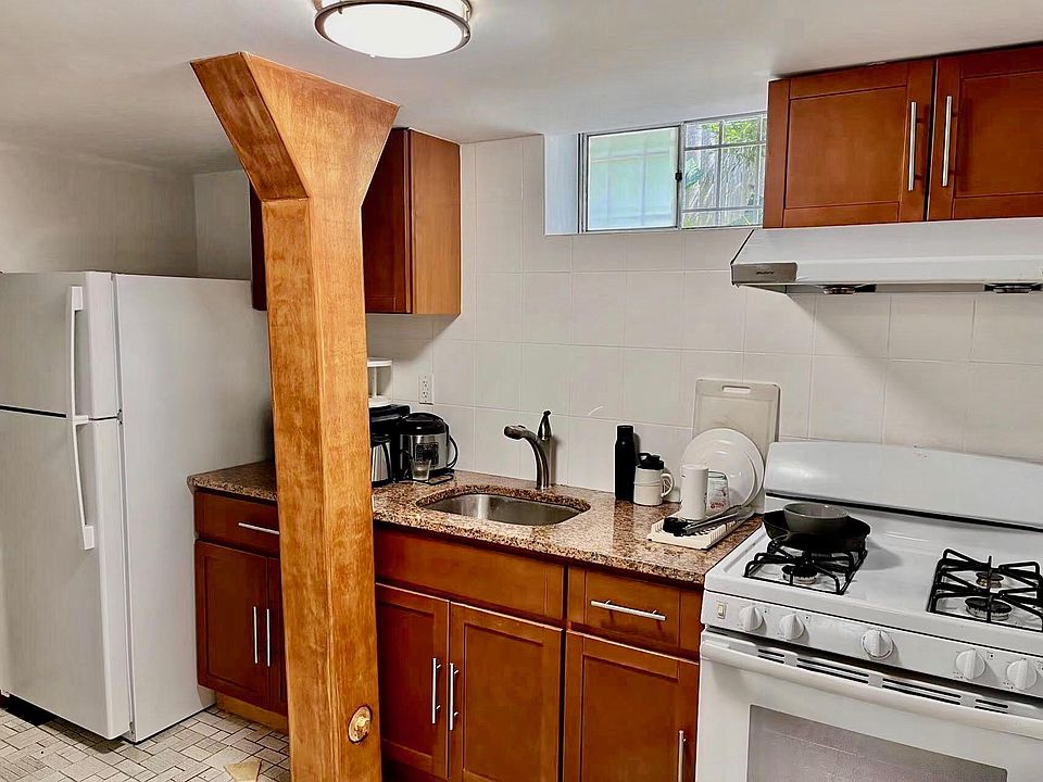 1st image of 2947 Hylan Blvd #B