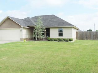 609 NW 2nd St, Spiro, OK 74959