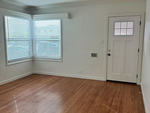 3rd image of 481 W 21st St
