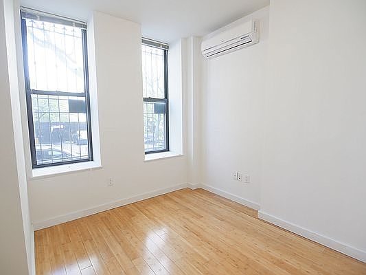 5th image of 444 E 88th St #1E