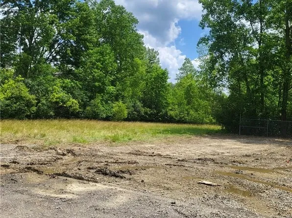 7475 S Dewey Rd, Amherst, OH 44001