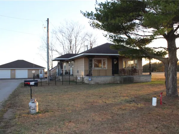 1210 E South St, Arma, KS 66712