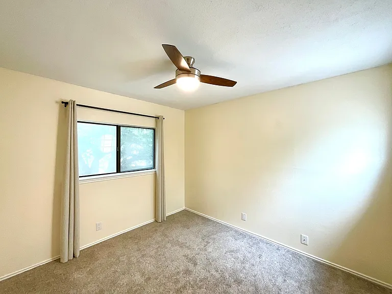 10215 Athens Fld — Photo 24