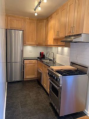 1st image of 25 Minetta Ln APT 6-E