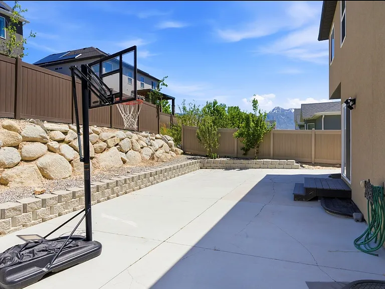 778 W Sunrise Way — Photo 36