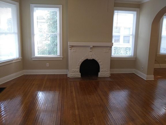 Living room (2)