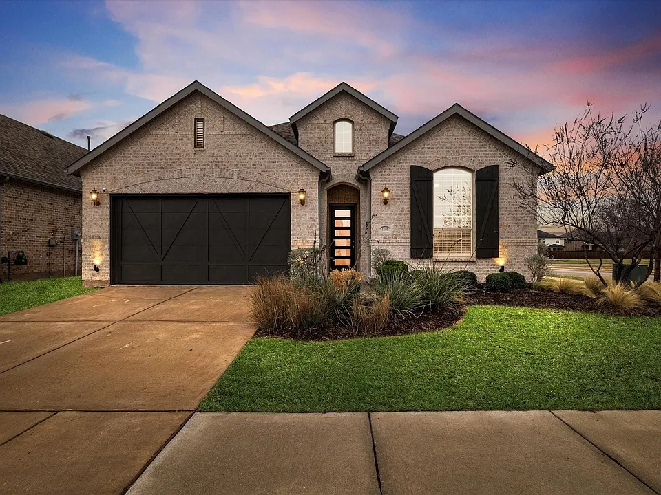 1100 Parkstone Dr