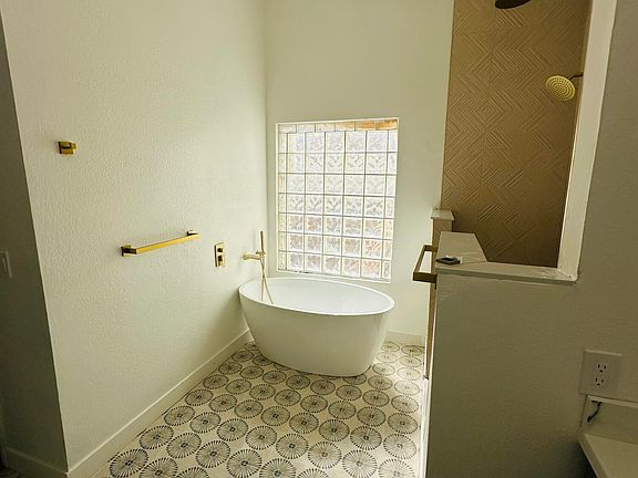 5th image of 817 E ACOMA Drive
