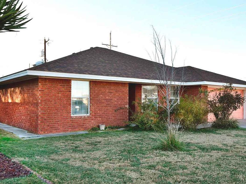 1st image of 400 S Saucedo Ave