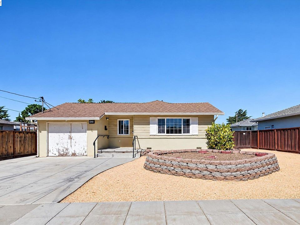1st image of 3470 Pestana Way