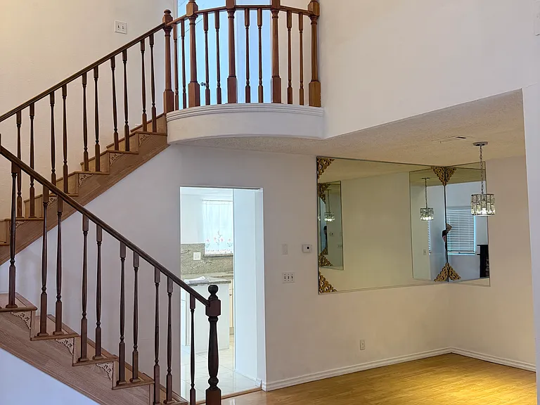 511 N McPherrin Ave #A — Photo 9