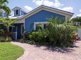 213 75th St, Bradenton Beach, FL 34217