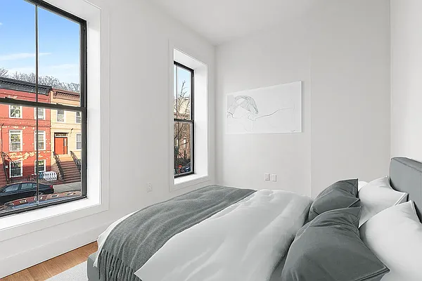 Rented by Freestone Property Group | media 10