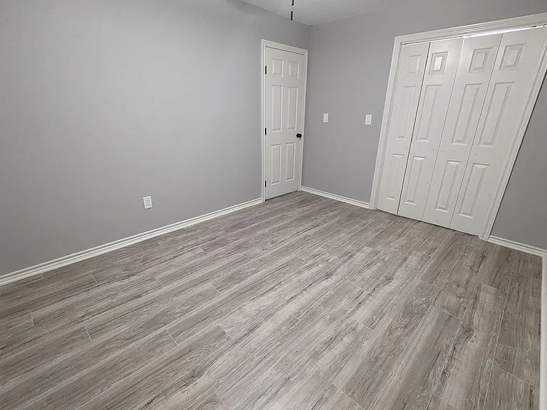 114 Scofield Ave #111 — Photo 11