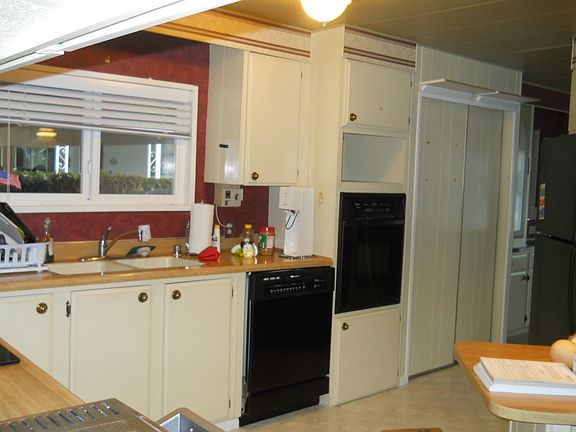 5th image of 9909 192nd Street Ct E