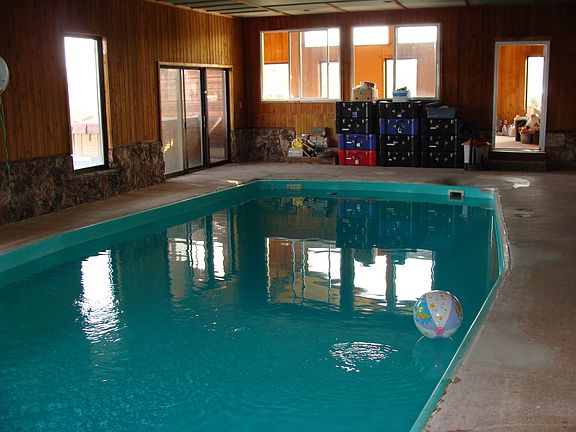 Pool and game room