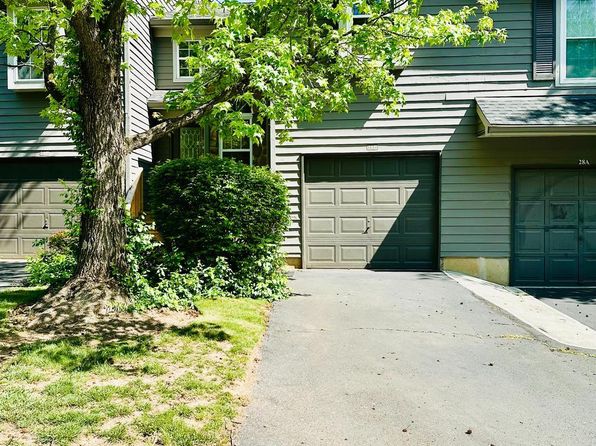 28 B Chicopee Dr, Princeton, NJ 08540