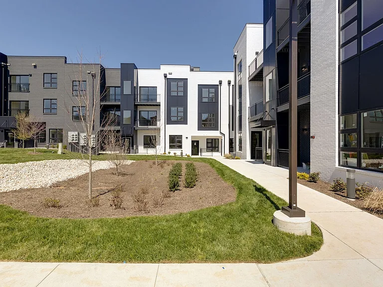 542 Southgate Ave #216 — Photo 11
