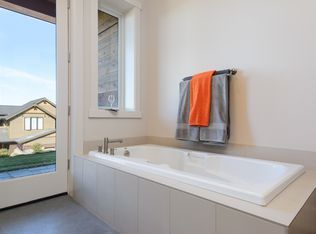 19308 Eaton Ln, Bend, OR 97702