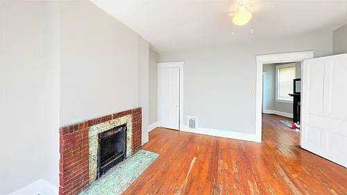 426 Ada St Photo 1