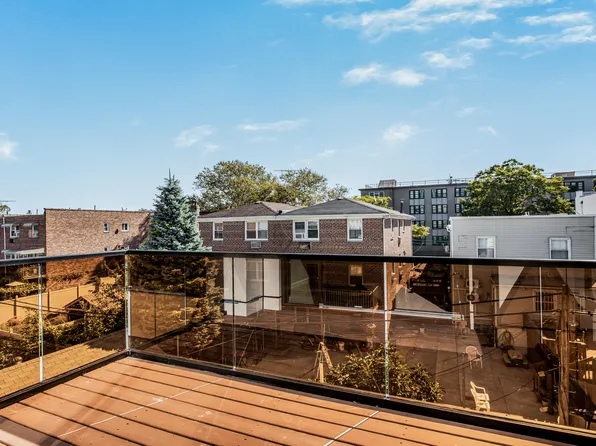 207 Bay 35th Street image 10 of 25