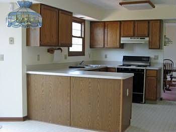 2nd image of 2335 Meadowood Blvd