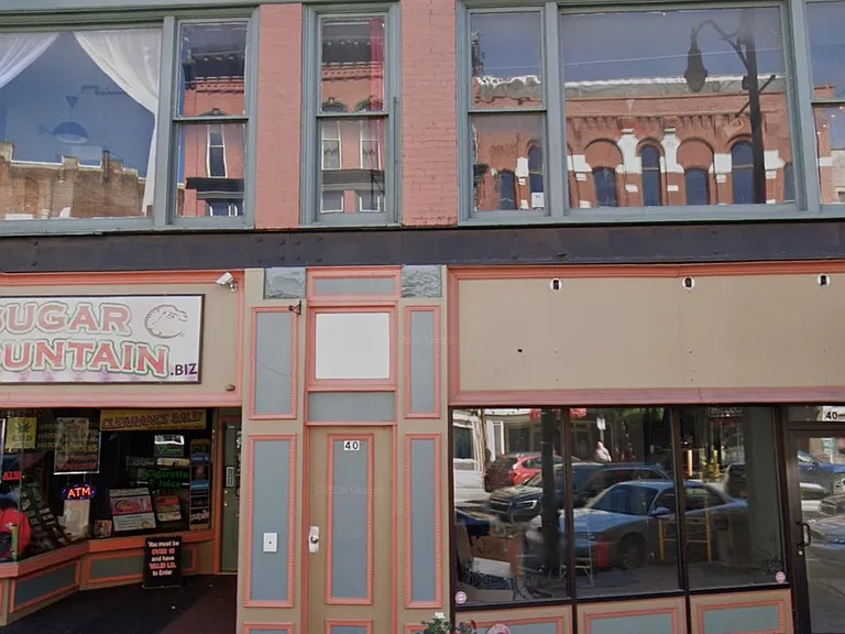 40 Court St #B — Photo 2